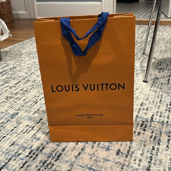 Louis Vuitton Shopping Bag - Picture 3 of 6